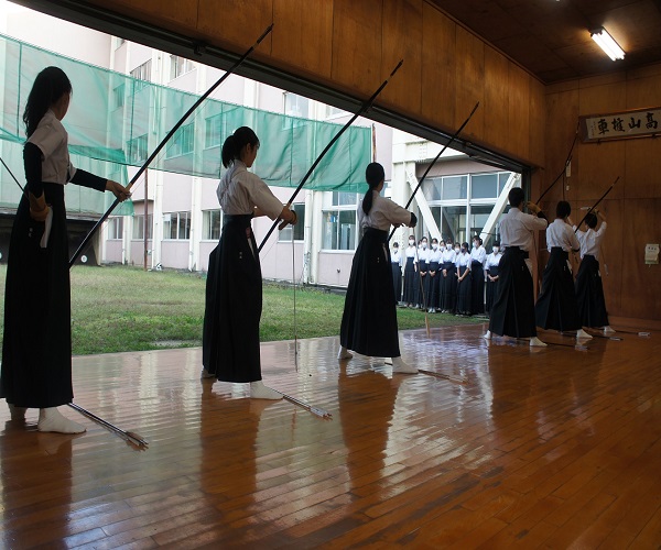 公式 西春生の歩み